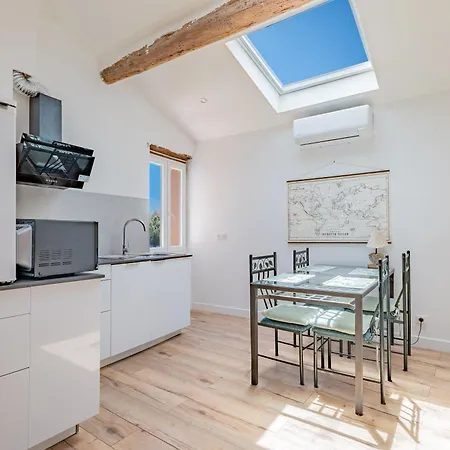 Old Town Duplex 3 People * أنتيب